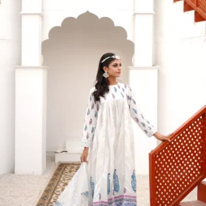 Noor by Petrichor